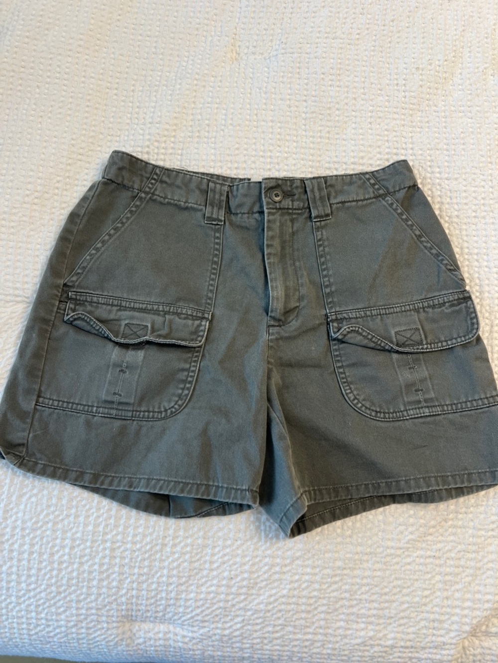Bass Women's Cargo Shorts in Olive